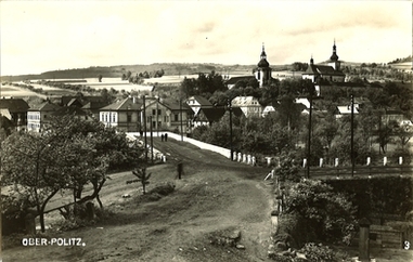 Ortsansicht mit Brücke